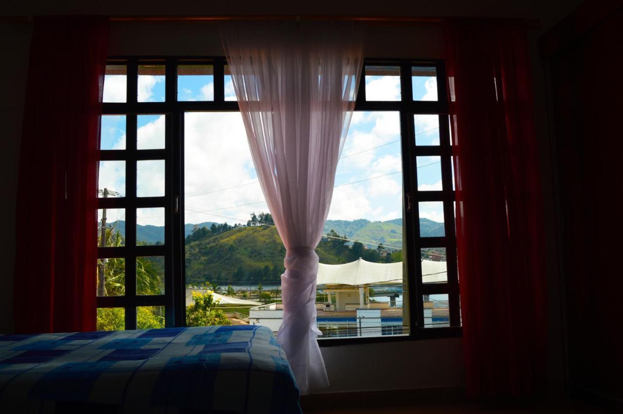 Balcones De La Casona Hotel Guatape Bagian luar foto
