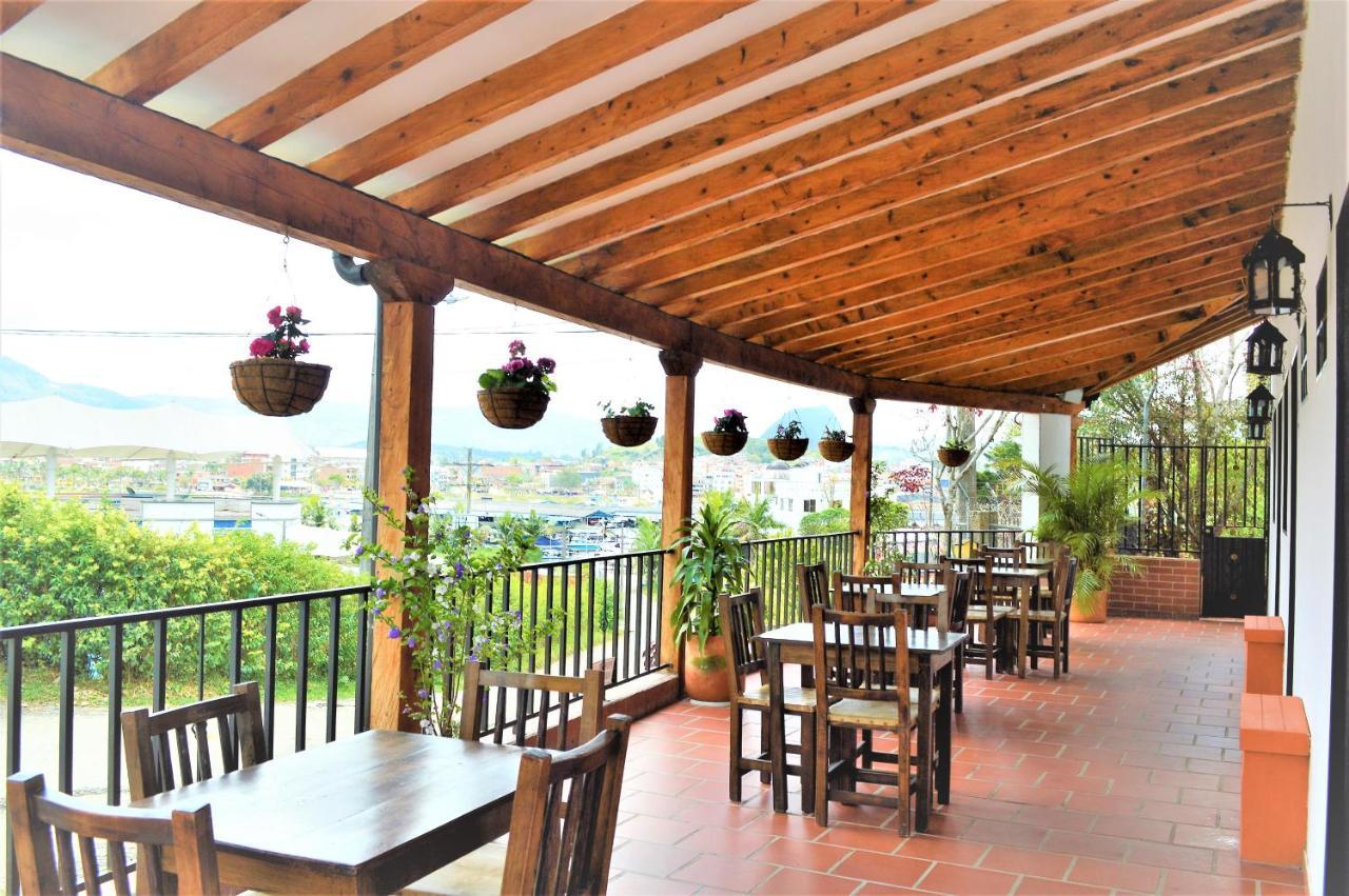 Balcones De La Casona Hotel Guatape Bagian luar foto